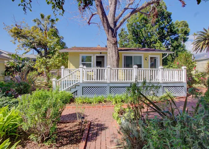 Secret Garden Inn & Cottages